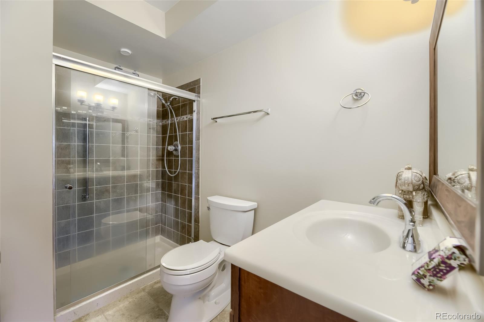 MLS Image #8 for 755 s alton way,denver, Colorado