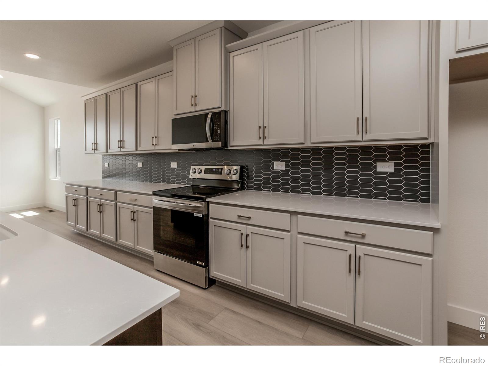 MLS Image #18 for 734  trumpet court,windsor, Colorado