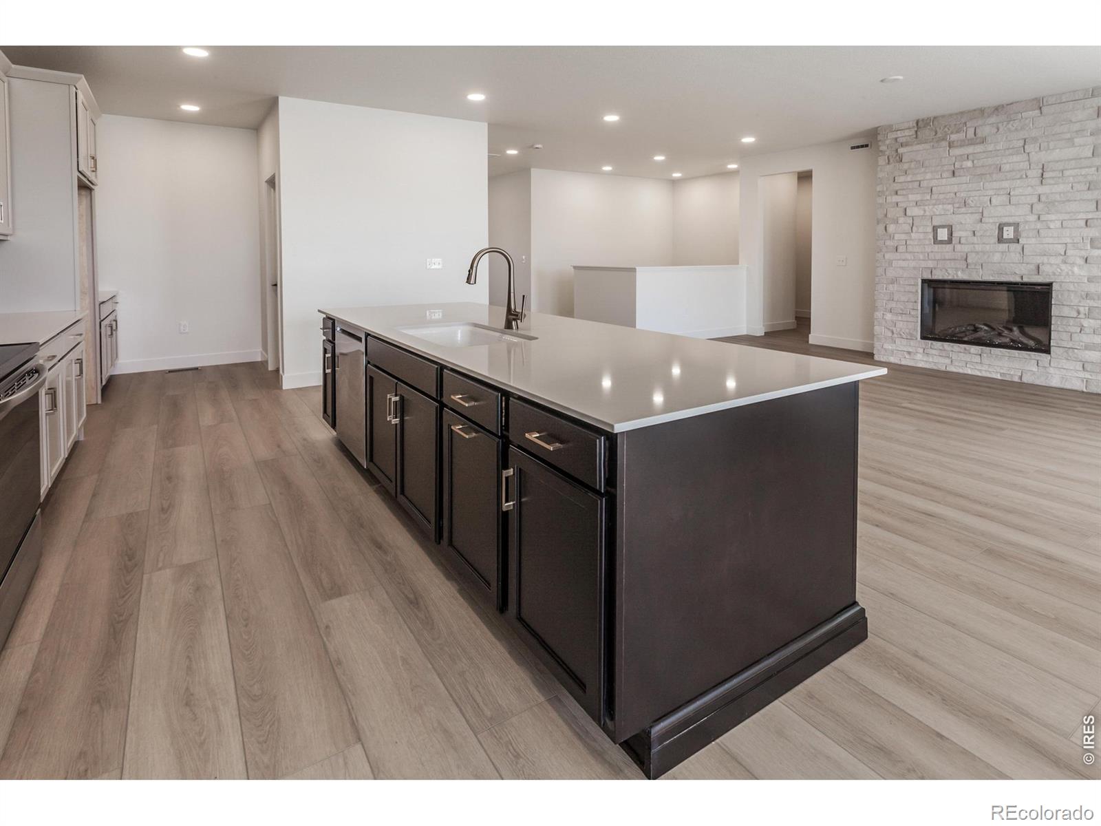 MLS Image #23 for 734  trumpet court,windsor, Colorado