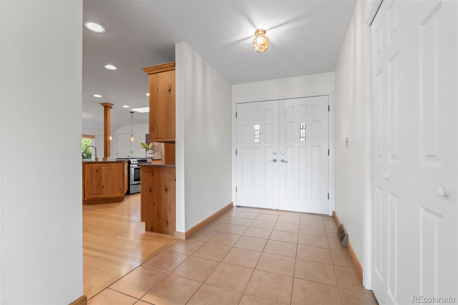 MLS Image #5 for 3083 s spruce way,denver, Colorado