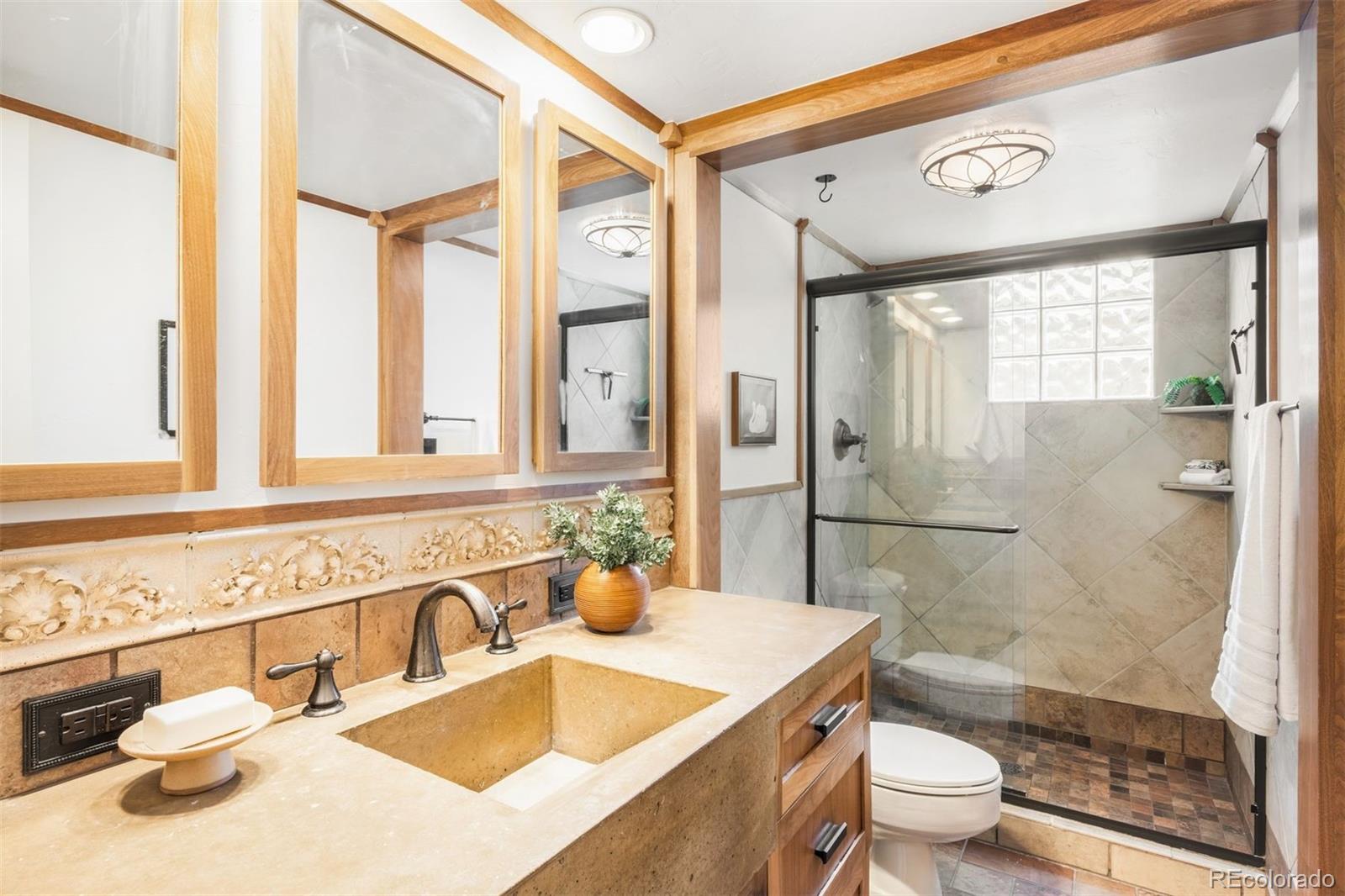 MLS Image #18 for 1070 s elmira street,denver, Colorado