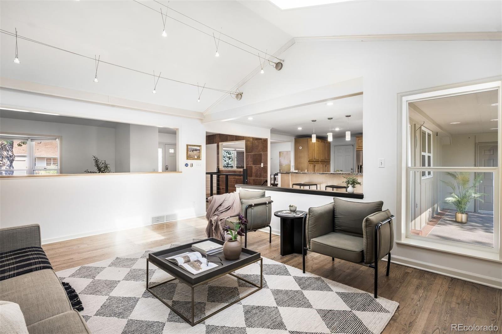 MLS Image #7 for 1070 s elmira street,denver, Colorado