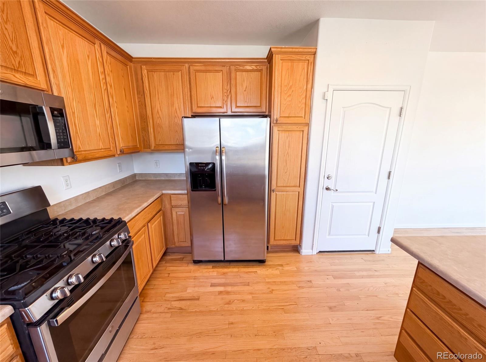 MLS Image #5 for 10253  uravan street,commerce city, Colorado