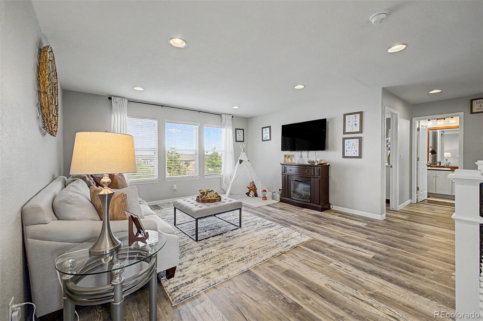 MLS Image #18 for 24781 e ontario drive,aurora, Colorado