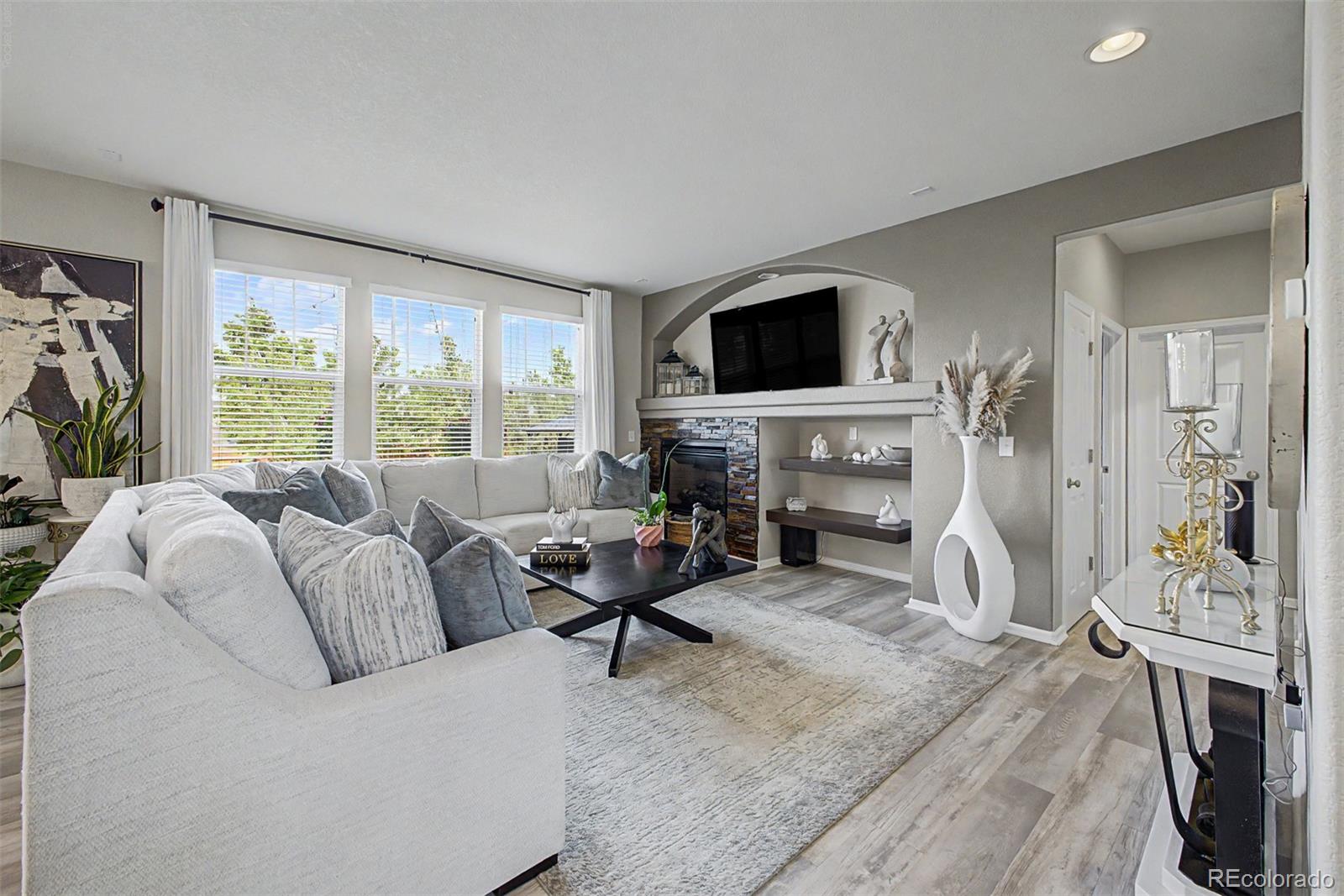 MLS Image #6 for 24781 e ontario drive,aurora, Colorado
