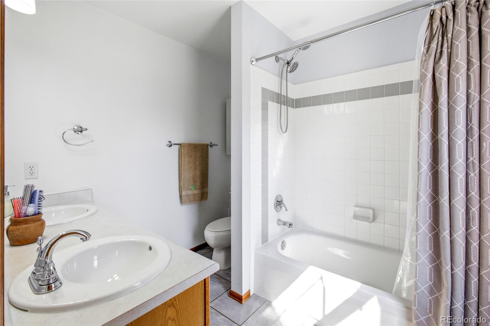 MLS Image #17 for 12133  elizabeth court,thornton, Colorado