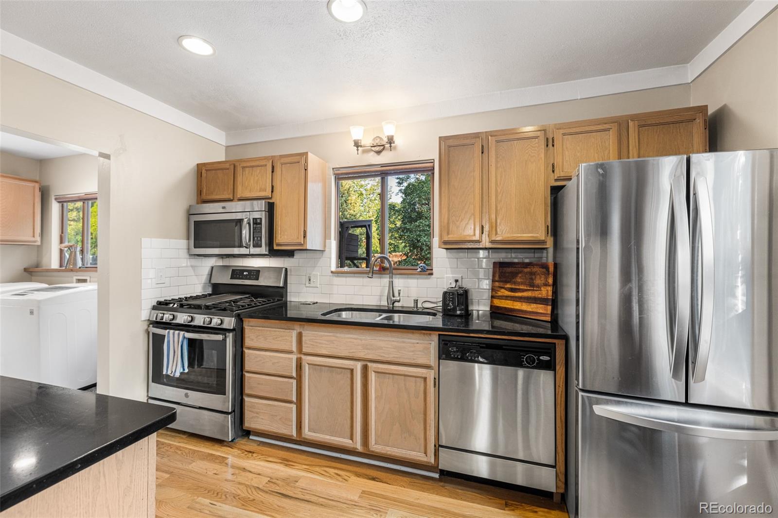 MLS Image #5 for 114 n 16th street,colorado springs, Colorado