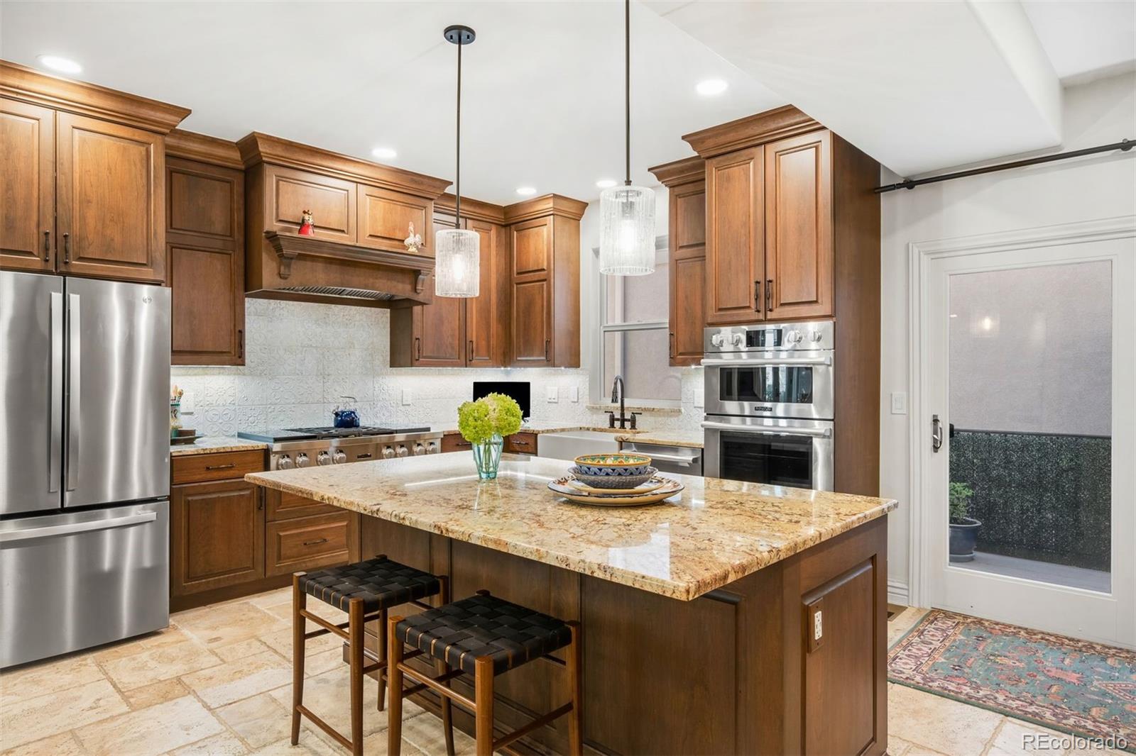 MLS Image #10 for 220 s milwaukee street,denver, Colorado