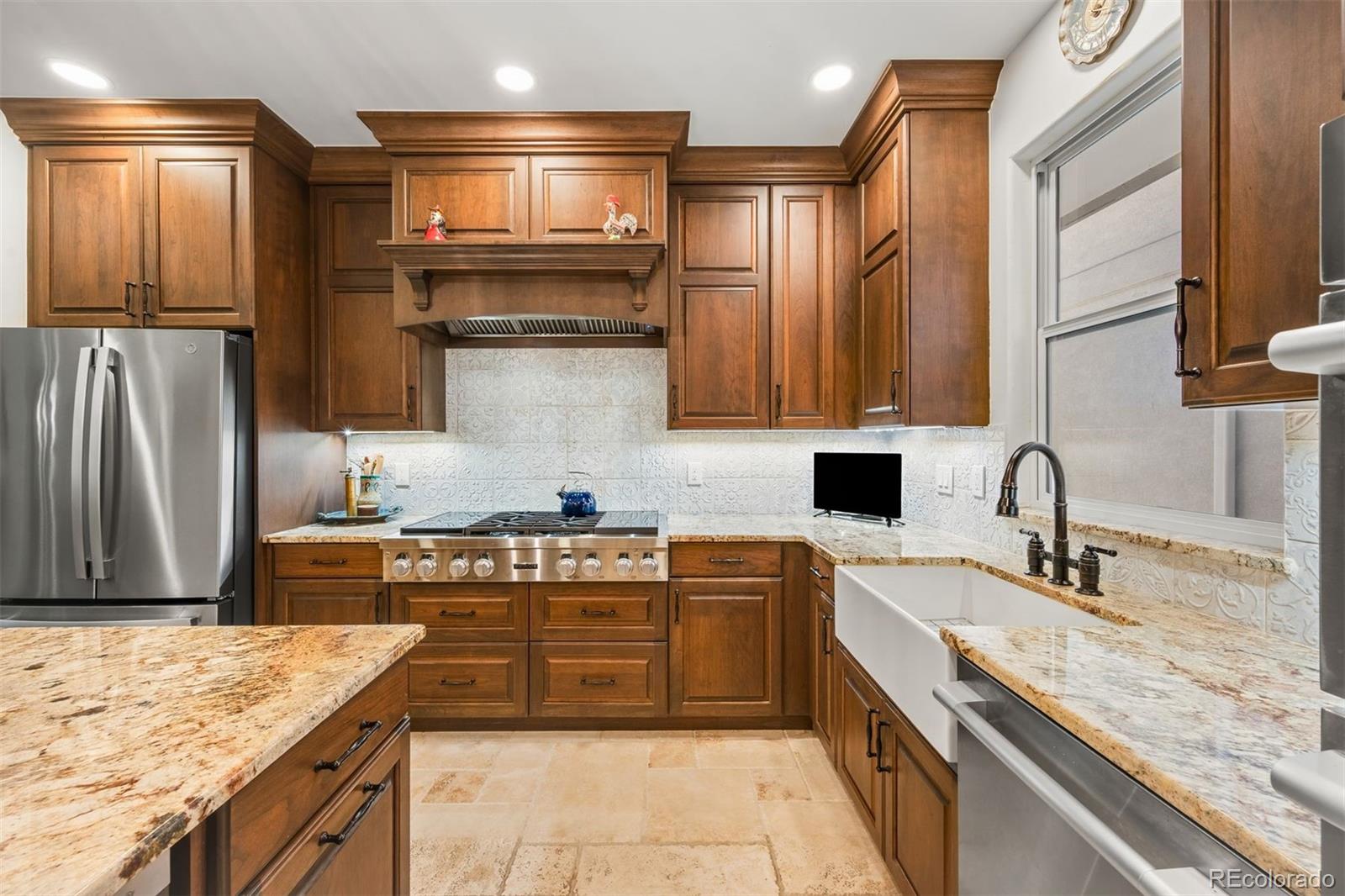 MLS Image #11 for 220 s milwaukee street,denver, Colorado