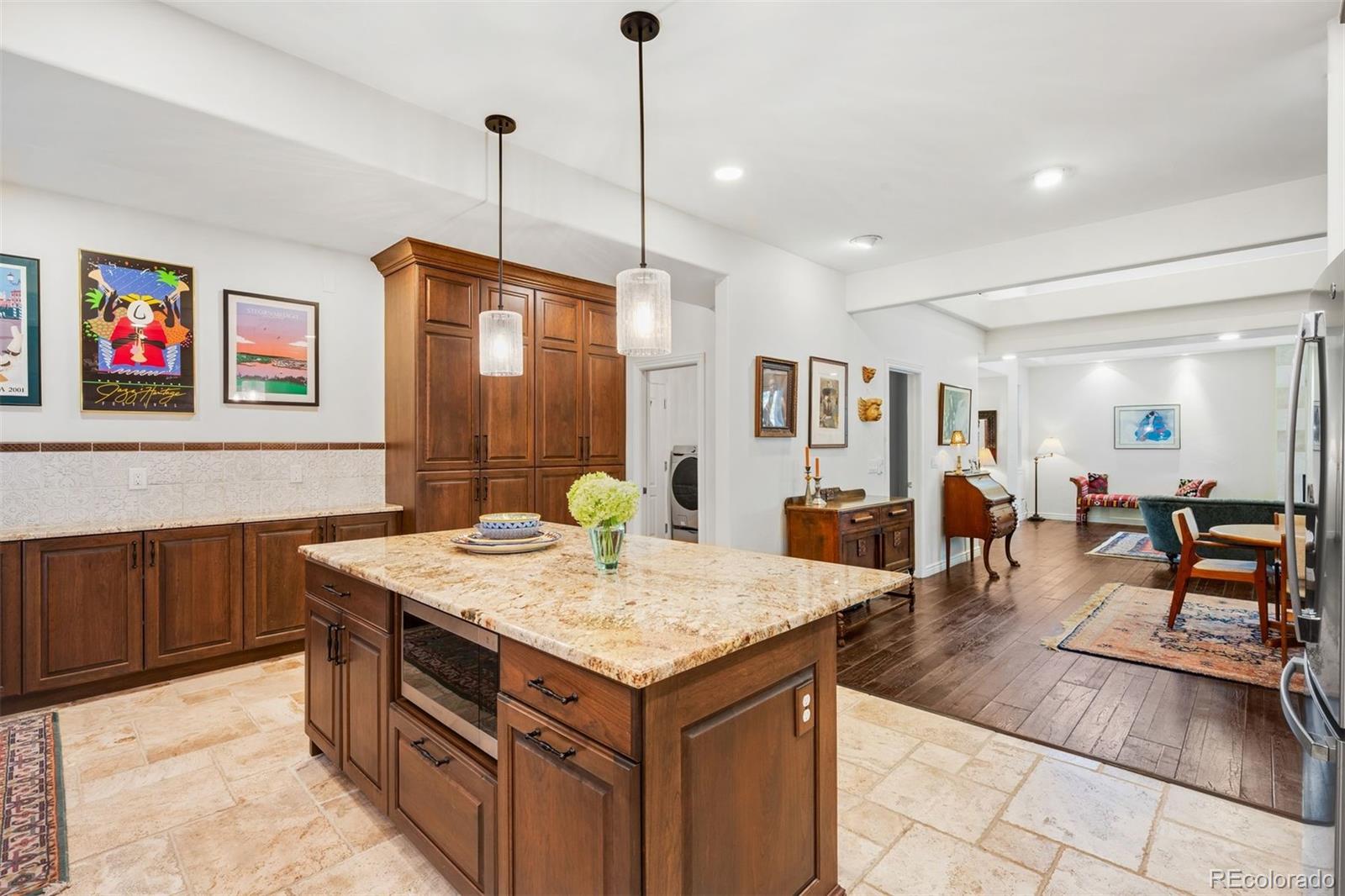 MLS Image #12 for 220 s milwaukee street,denver, Colorado