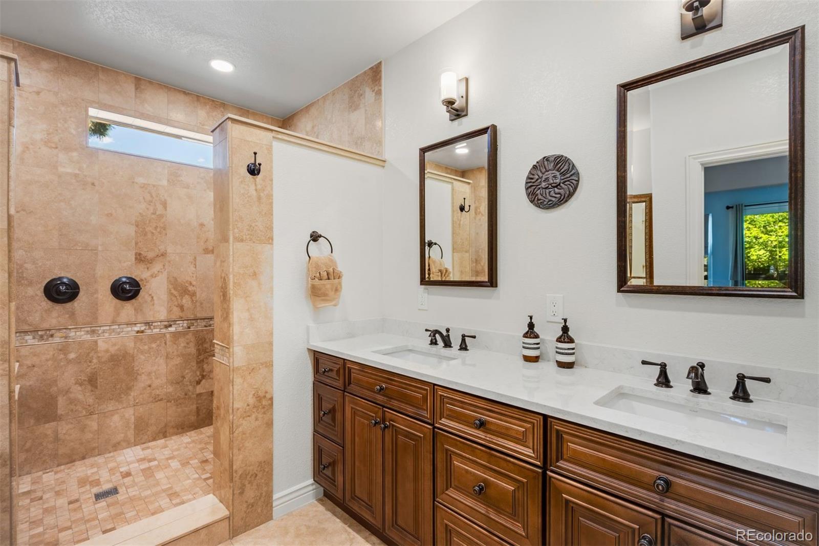 MLS Image #15 for 220 s milwaukee street,denver, Colorado