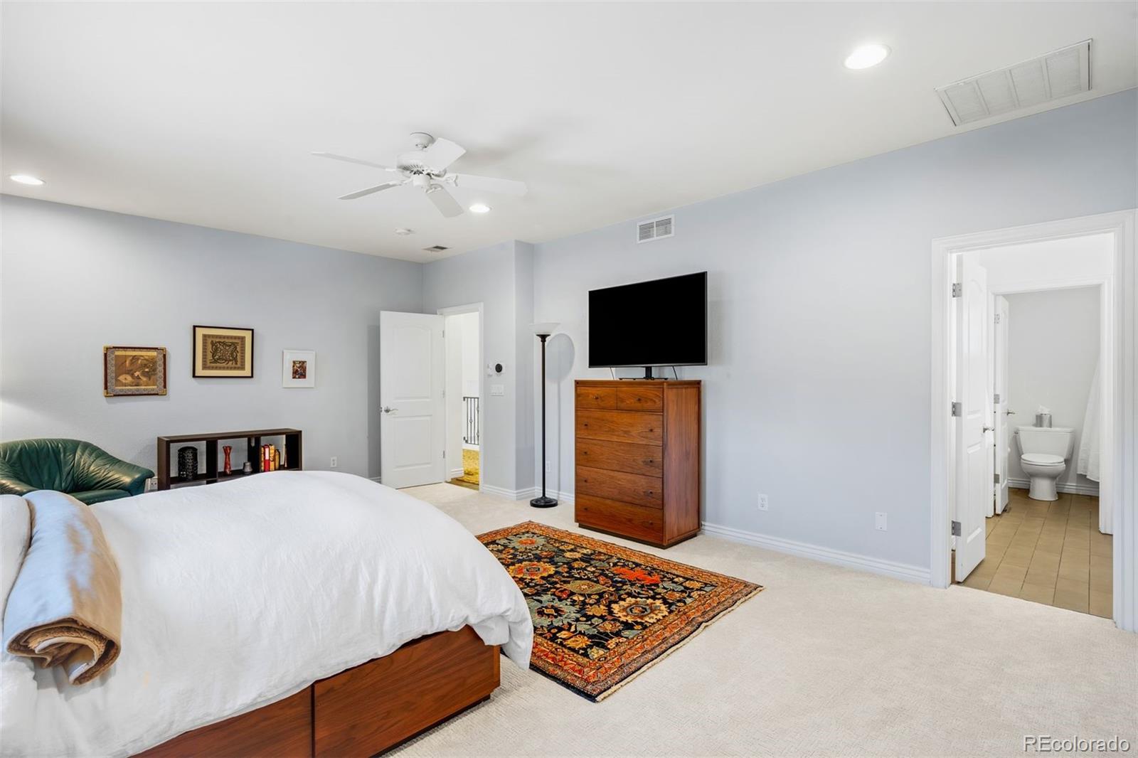 MLS Image #22 for 220 s milwaukee street,denver, Colorado