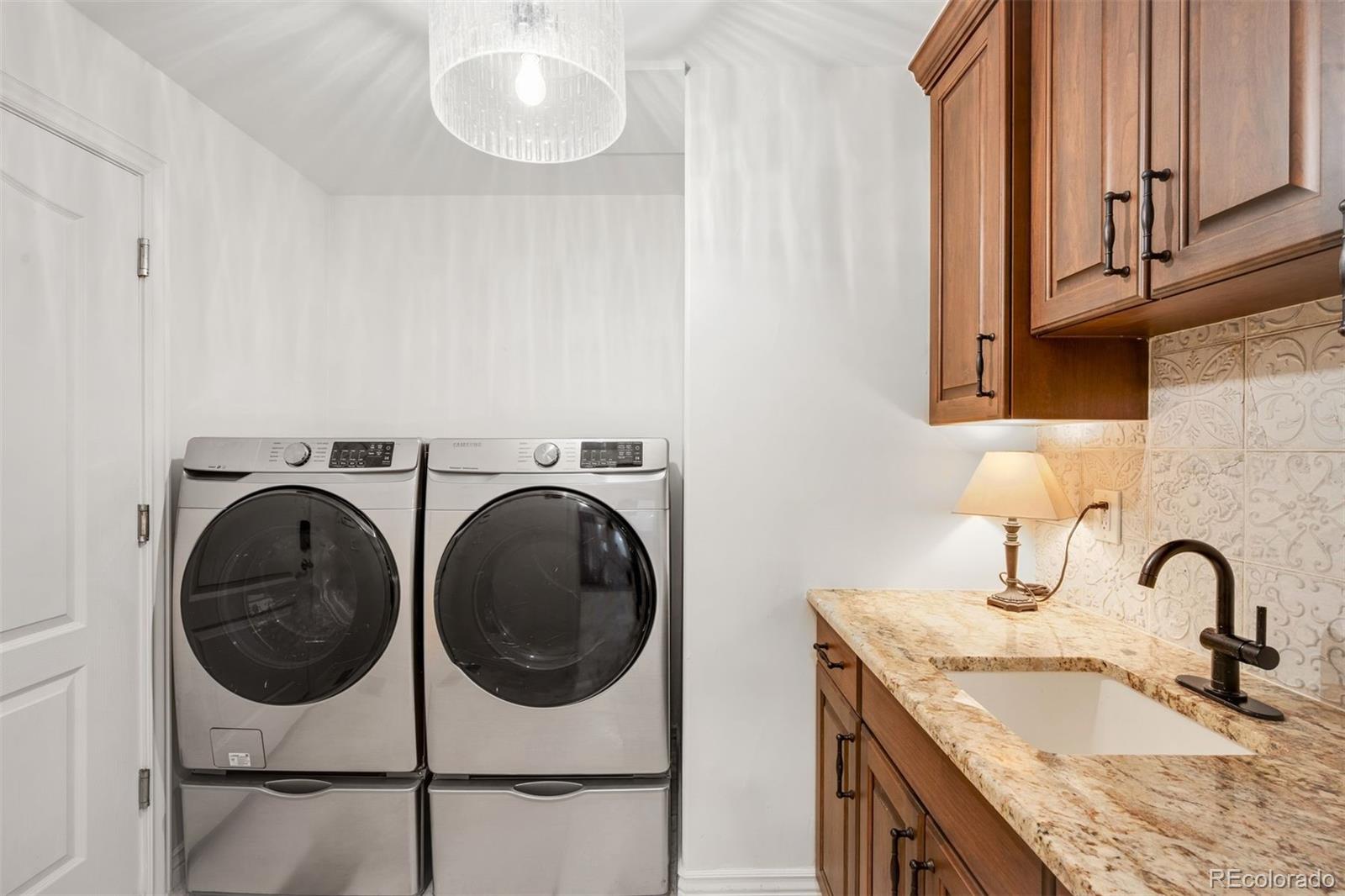 MLS Image #26 for 220 s milwaukee street,denver, Colorado