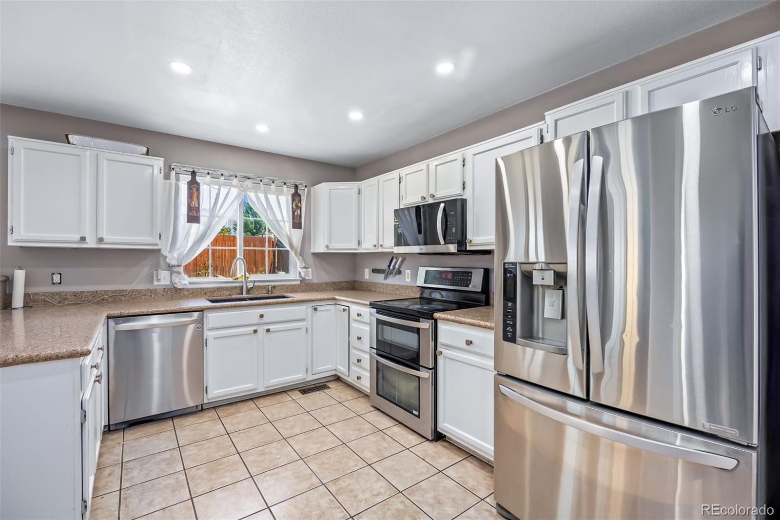 MLS Image #3 for 19375 e linvale place,aurora, Colorado