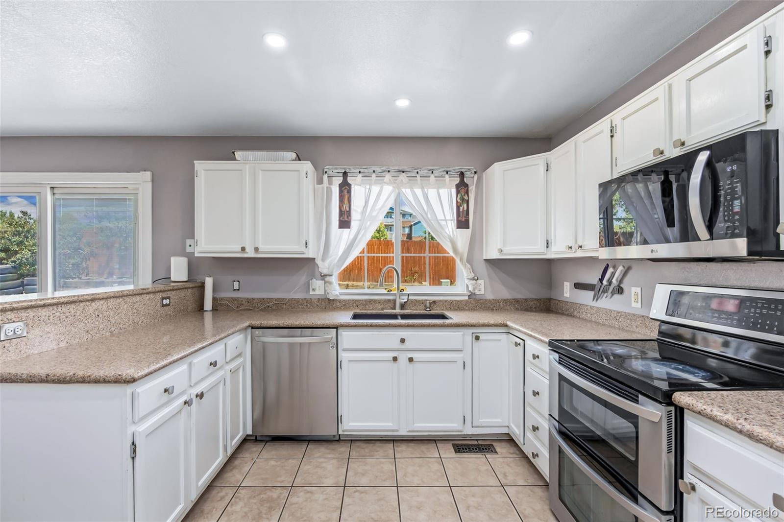 MLS Image #4 for 19375 e linvale place,aurora, Colorado