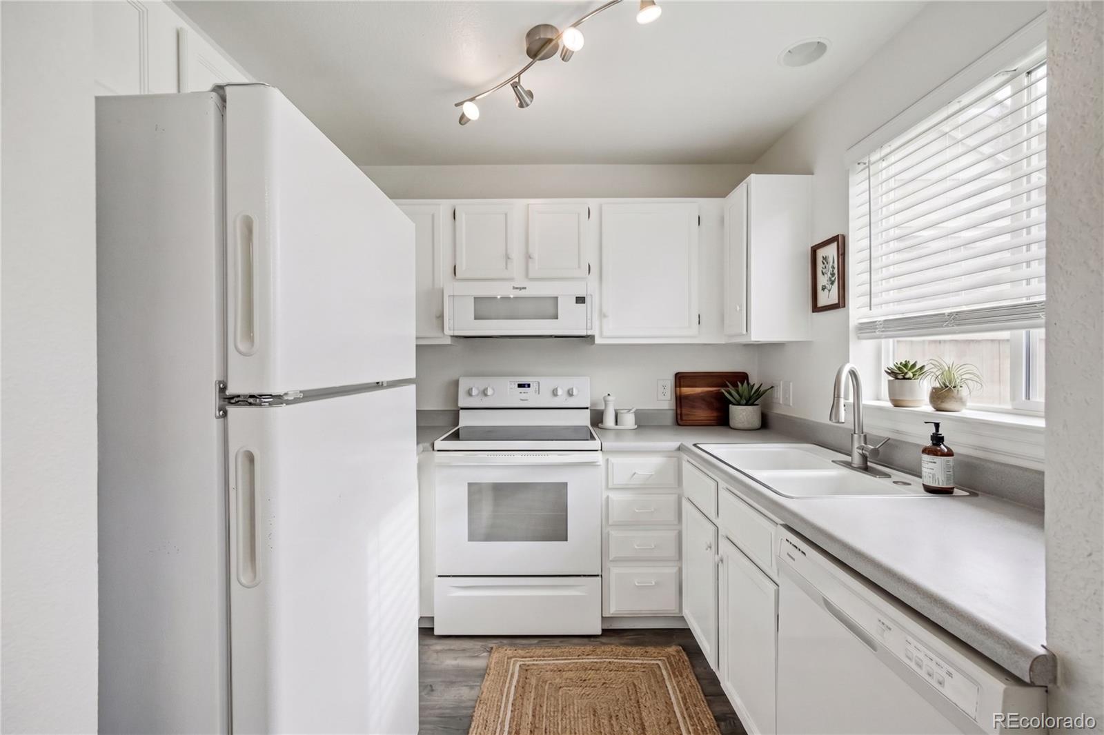 MLS Image #1 for 805  summer drive,highlands ranch, Colorado