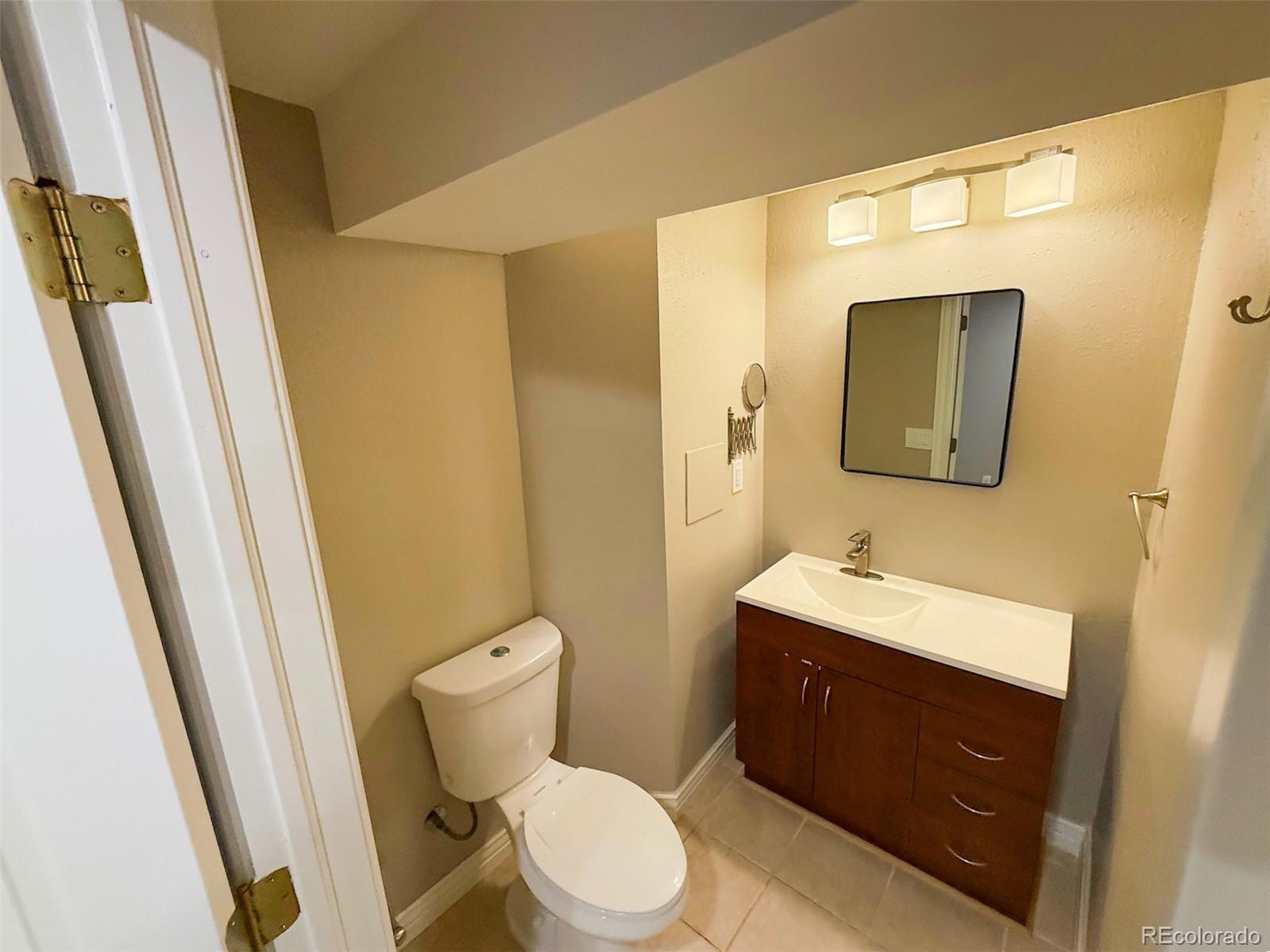 MLS Image #13 for 10577 w maplewood drive,littleton, Colorado