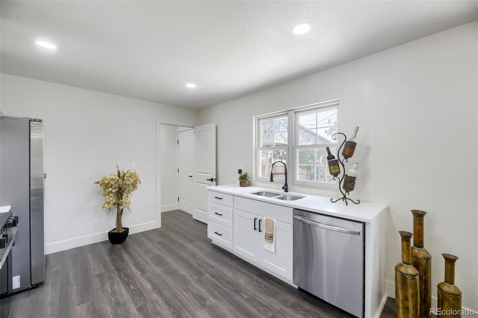 MLS Image #29 for 1350 s allison street,denver, Colorado