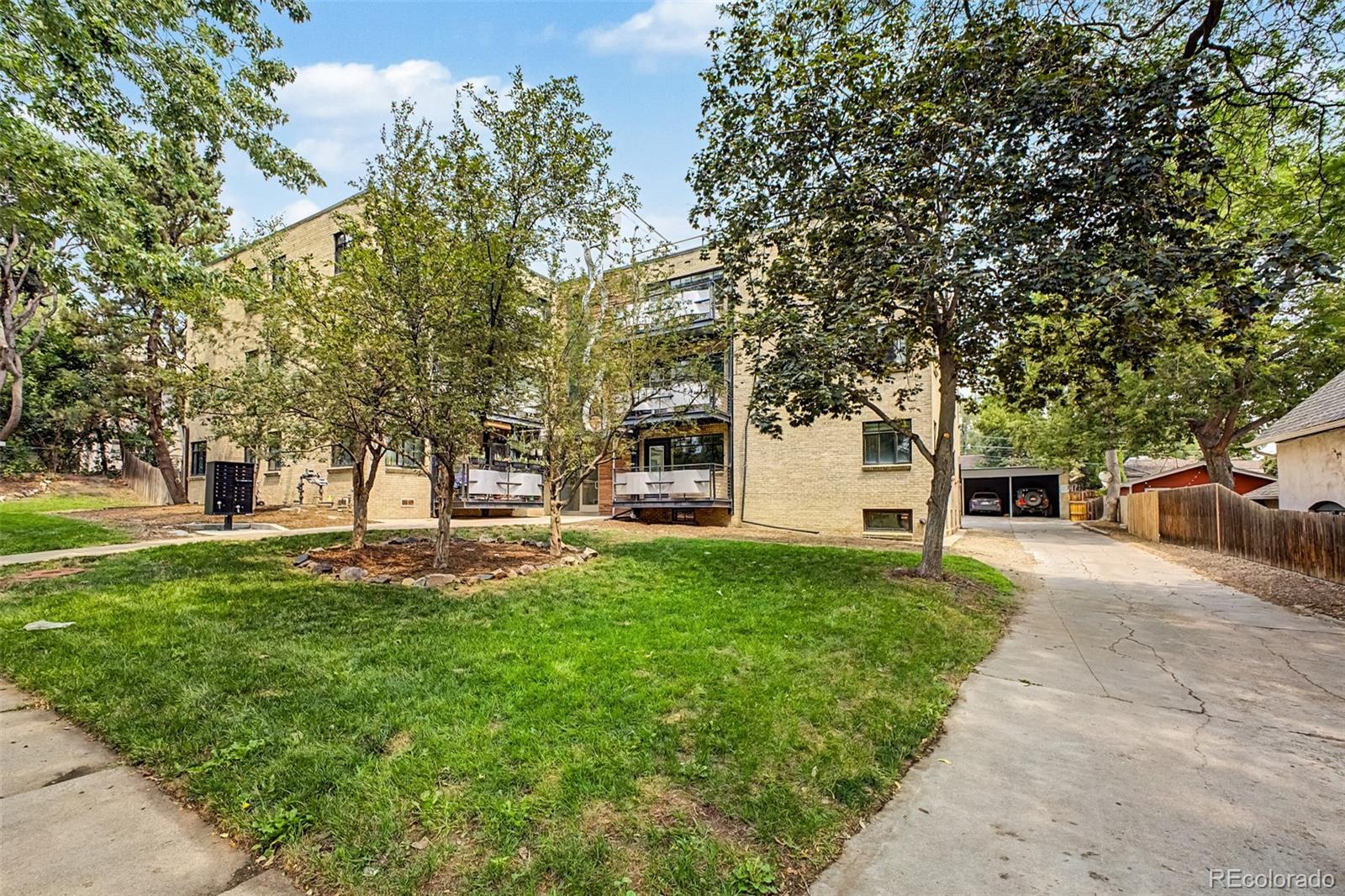 MLS Image #11 for 636 n washington street 103,denver, Colorado
