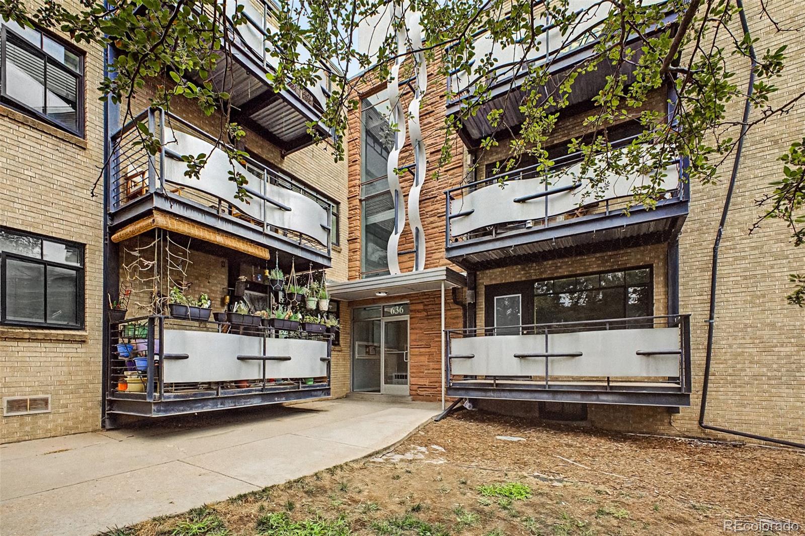 MLS Image #13 for 636 n washington street 103,denver, Colorado