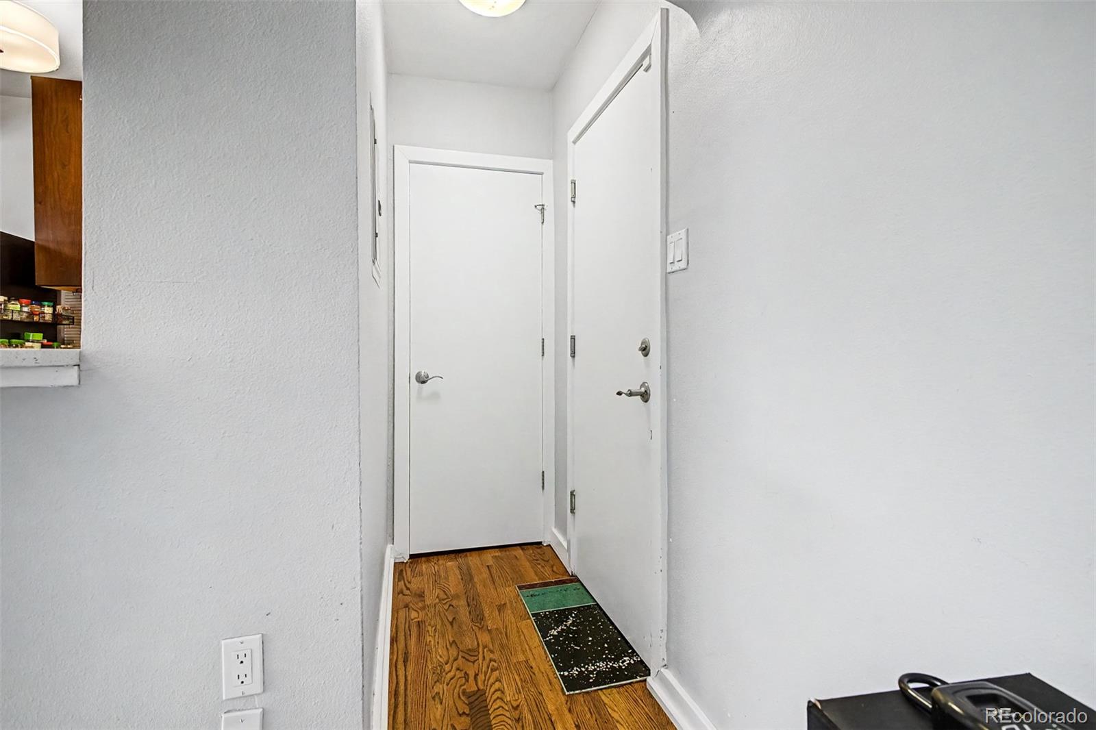 MLS Image #14 for 636 n washington street 103,denver, Colorado