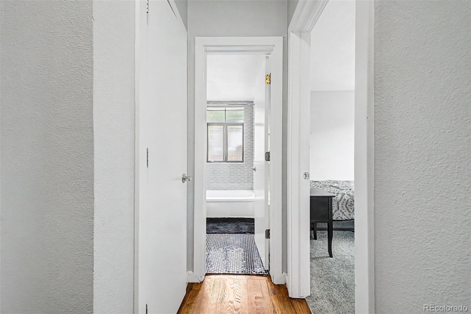 MLS Image #27 for 636 n washington street 103,denver, Colorado