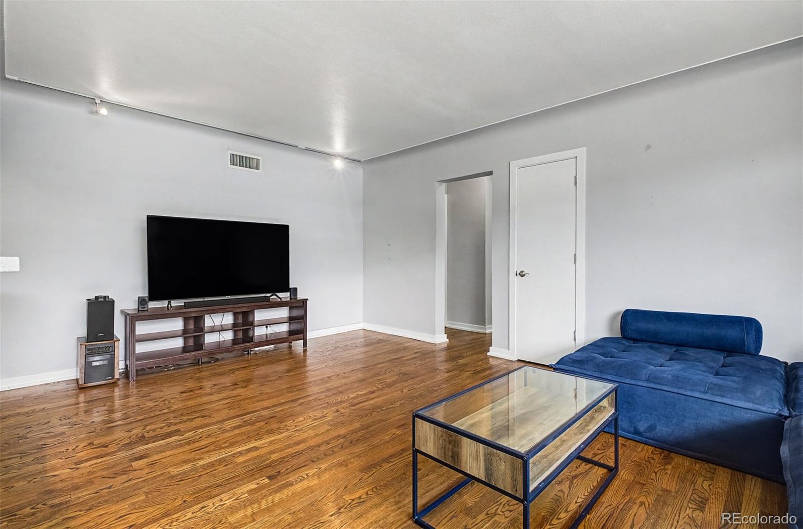 MLS Image #7 for 636 n washington street 103,denver, Colorado