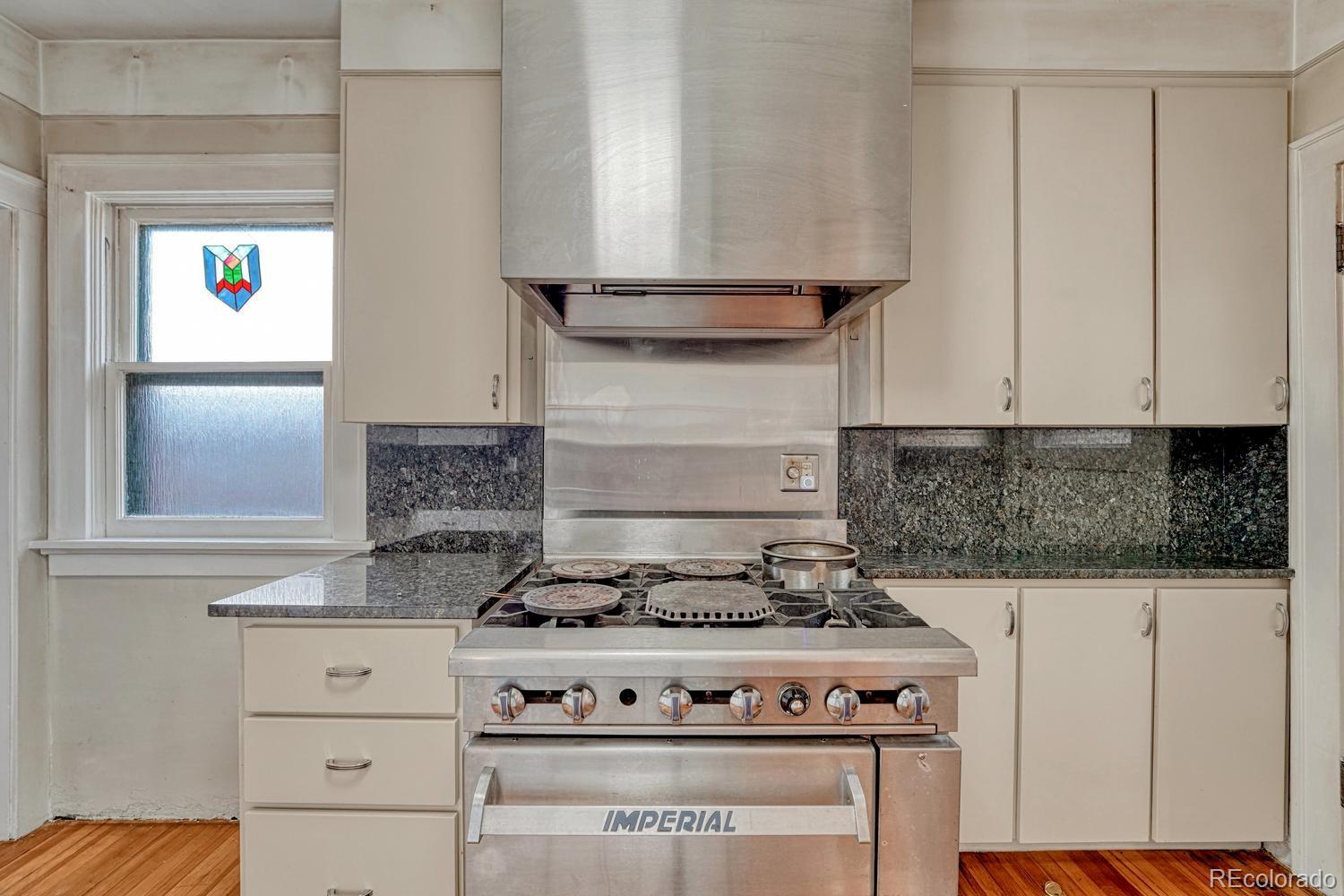 MLS Image #23 for 724 n corona street,denver, Colorado