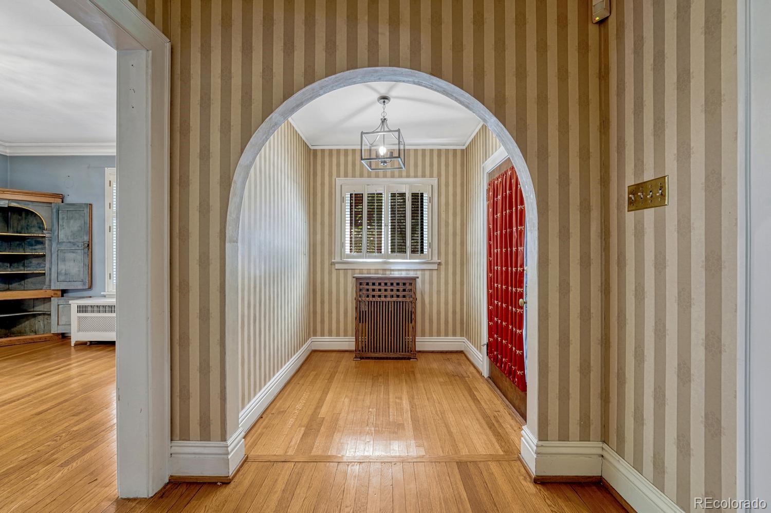 MLS Image #7 for 724 n corona street,denver, Colorado