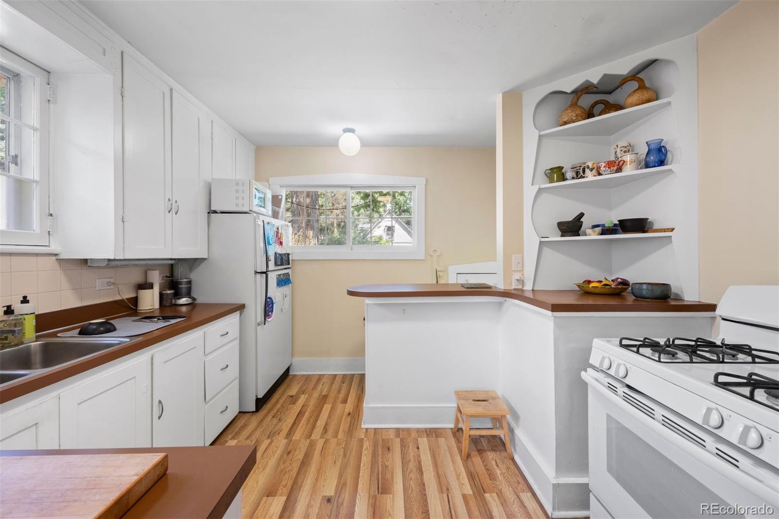 MLS Image #15 for 446 n high street,denver, Colorado