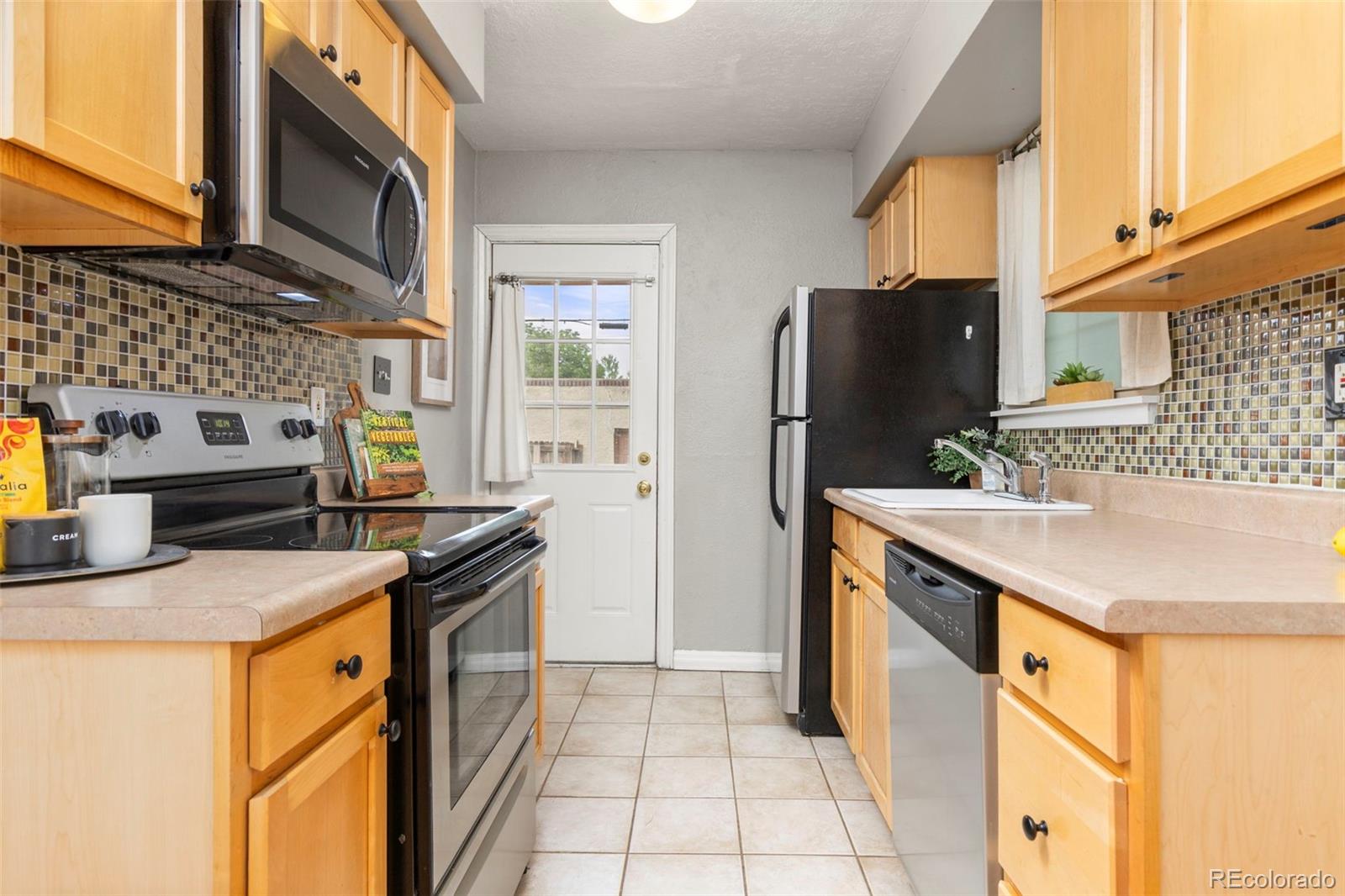MLS Image #4 for 1433  ivy street,denver, Colorado