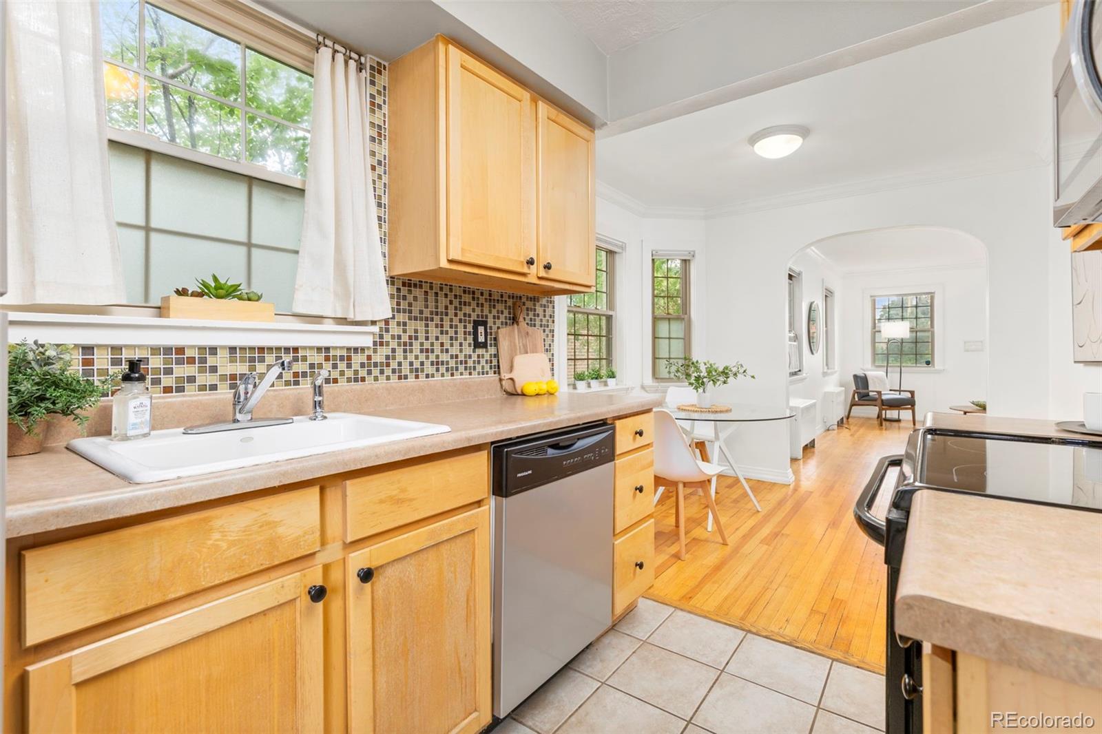 MLS Image #5 for 1433  ivy street,denver, Colorado