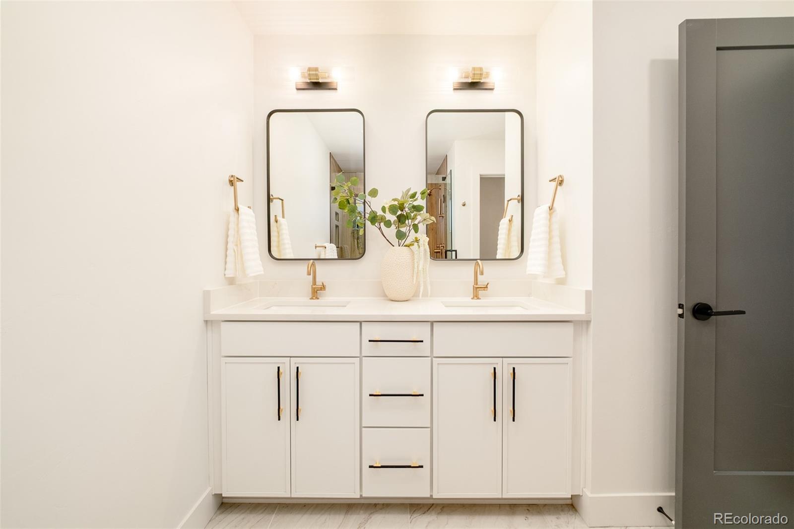 MLS Image #19 for 2283 s sherman street,denver, Colorado