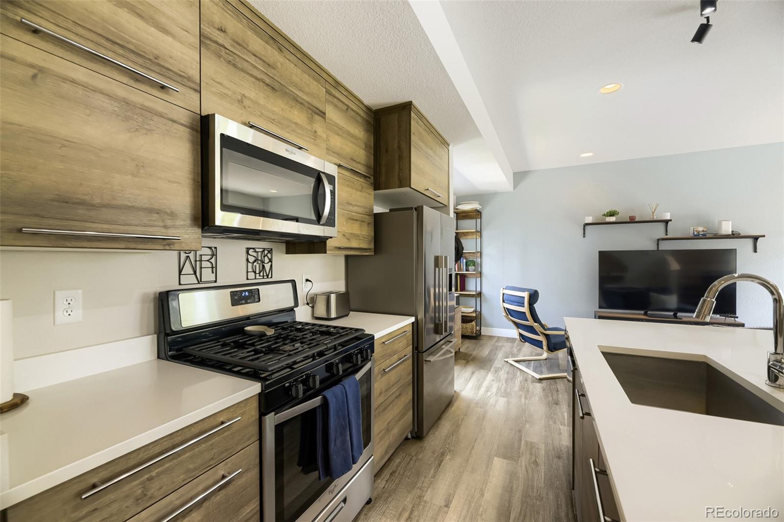 MLS Image #12 for 5556 w 10th place ,denver, Colorado