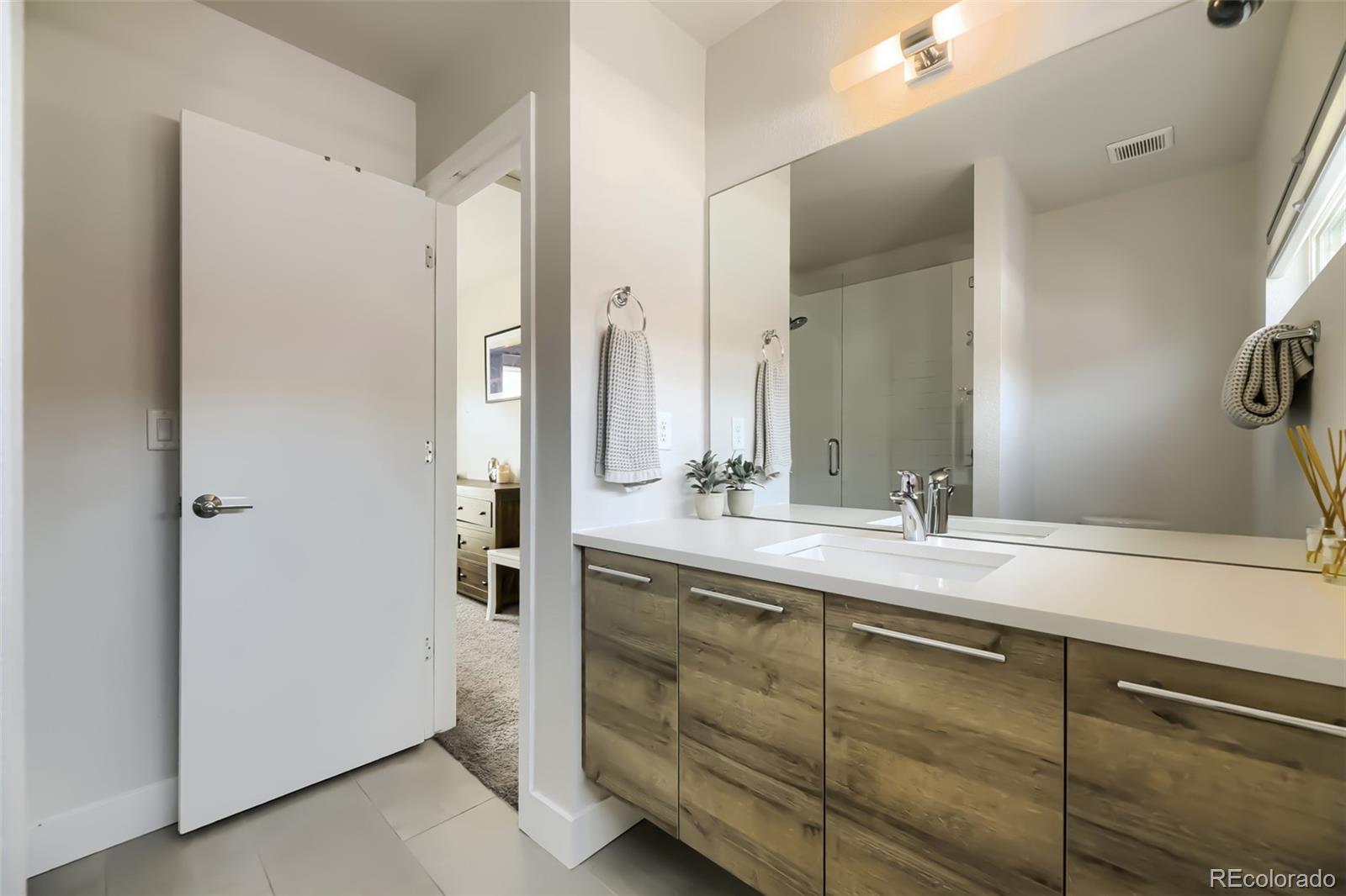 MLS Image #18 for 5556 w 10th place ,denver, Colorado