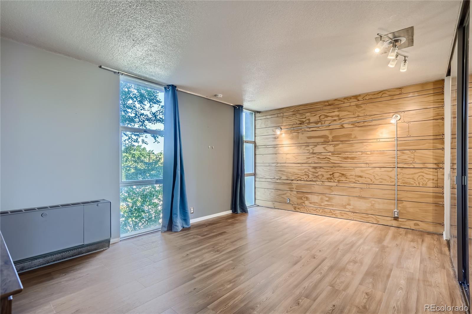 MLS Image #11 for 2500 s york street,denver, Colorado
