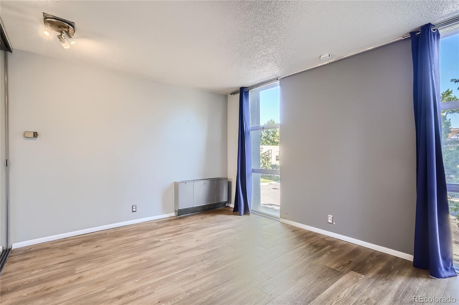 MLS Image #13 for 2500 s york street,denver, Colorado