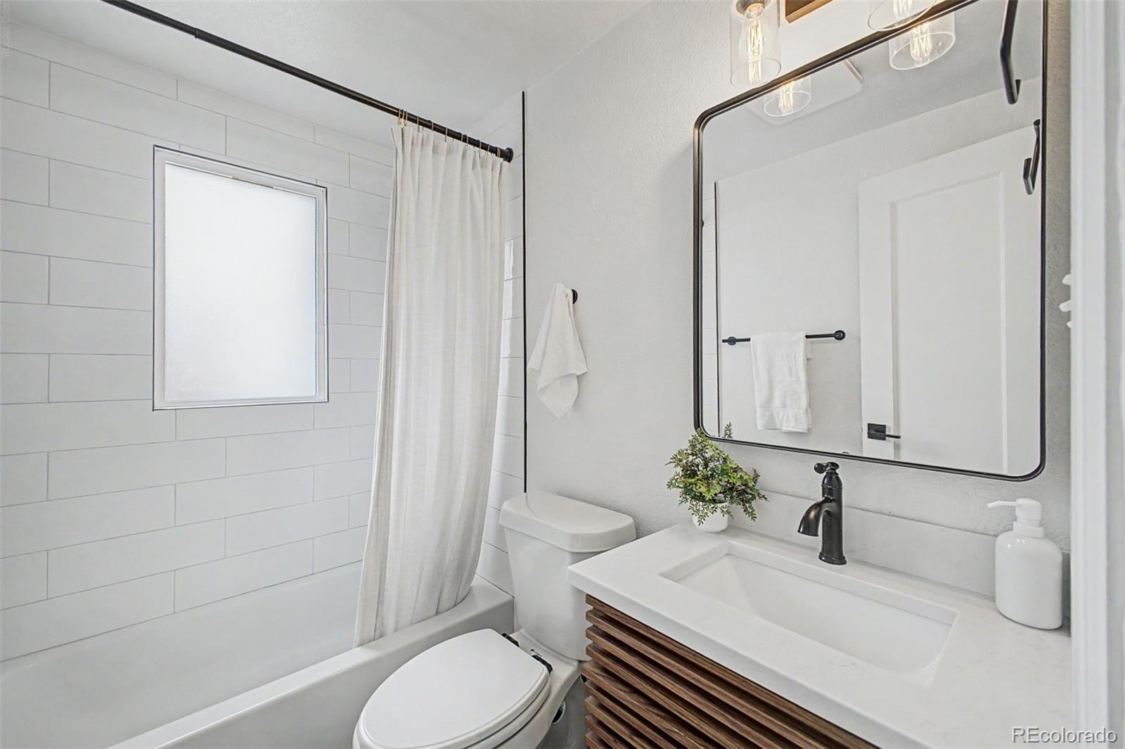 MLS Image #31 for 3070 w ford place,denver, Colorado