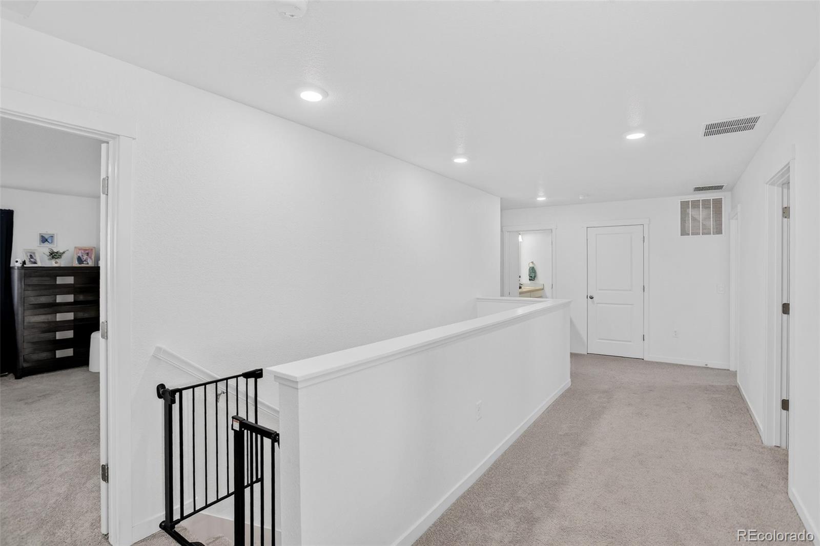 MLS Image #17 for 27671 e byers avenue,aurora, Colorado