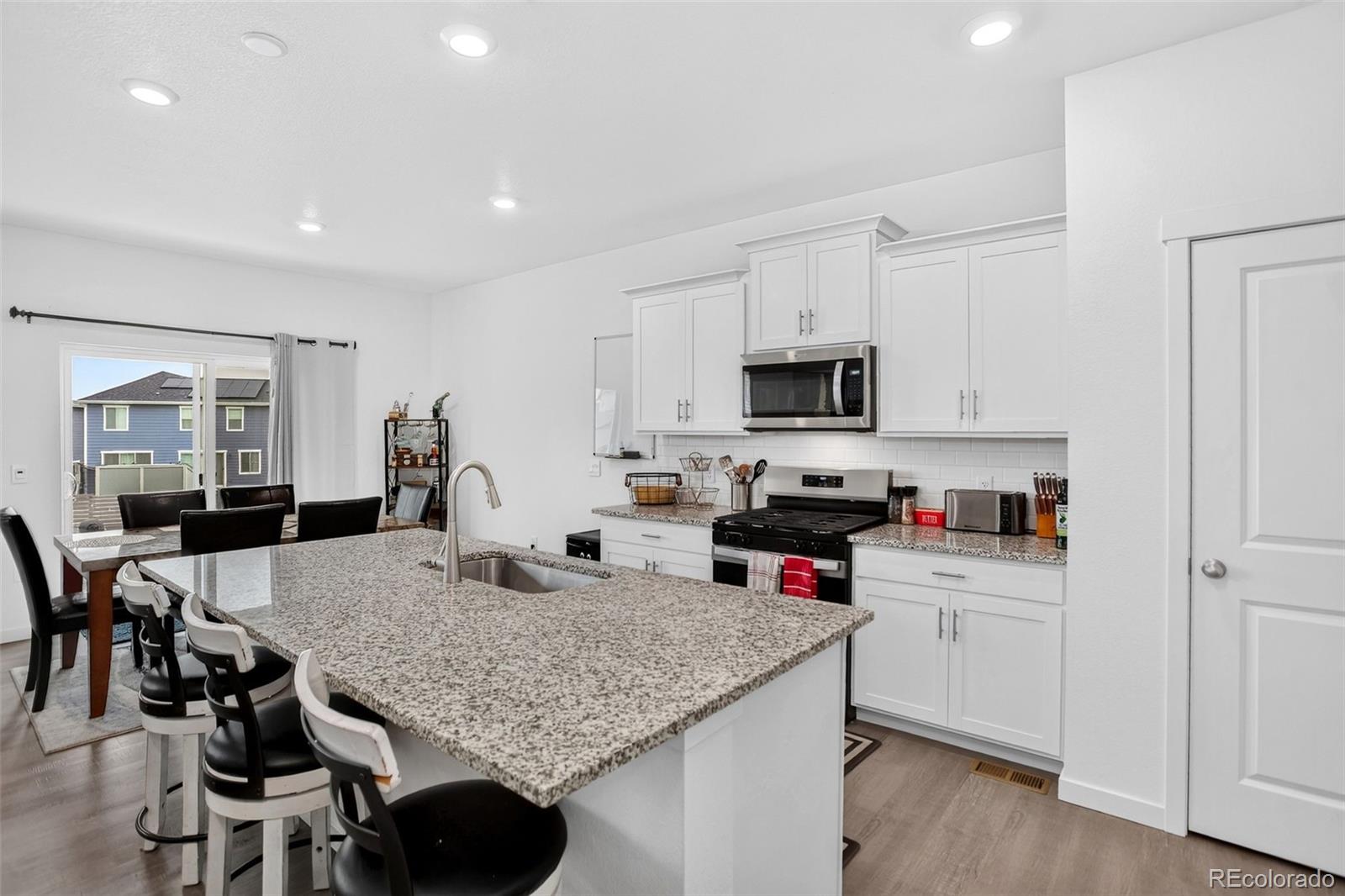 MLS Image #6 for 27671 e byers avenue,aurora, Colorado