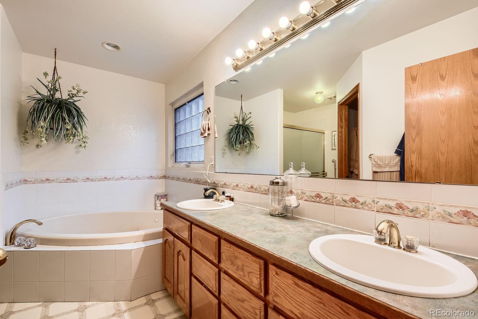 MLS Image #14 for 1121  country acres court,johnstown, Colorado