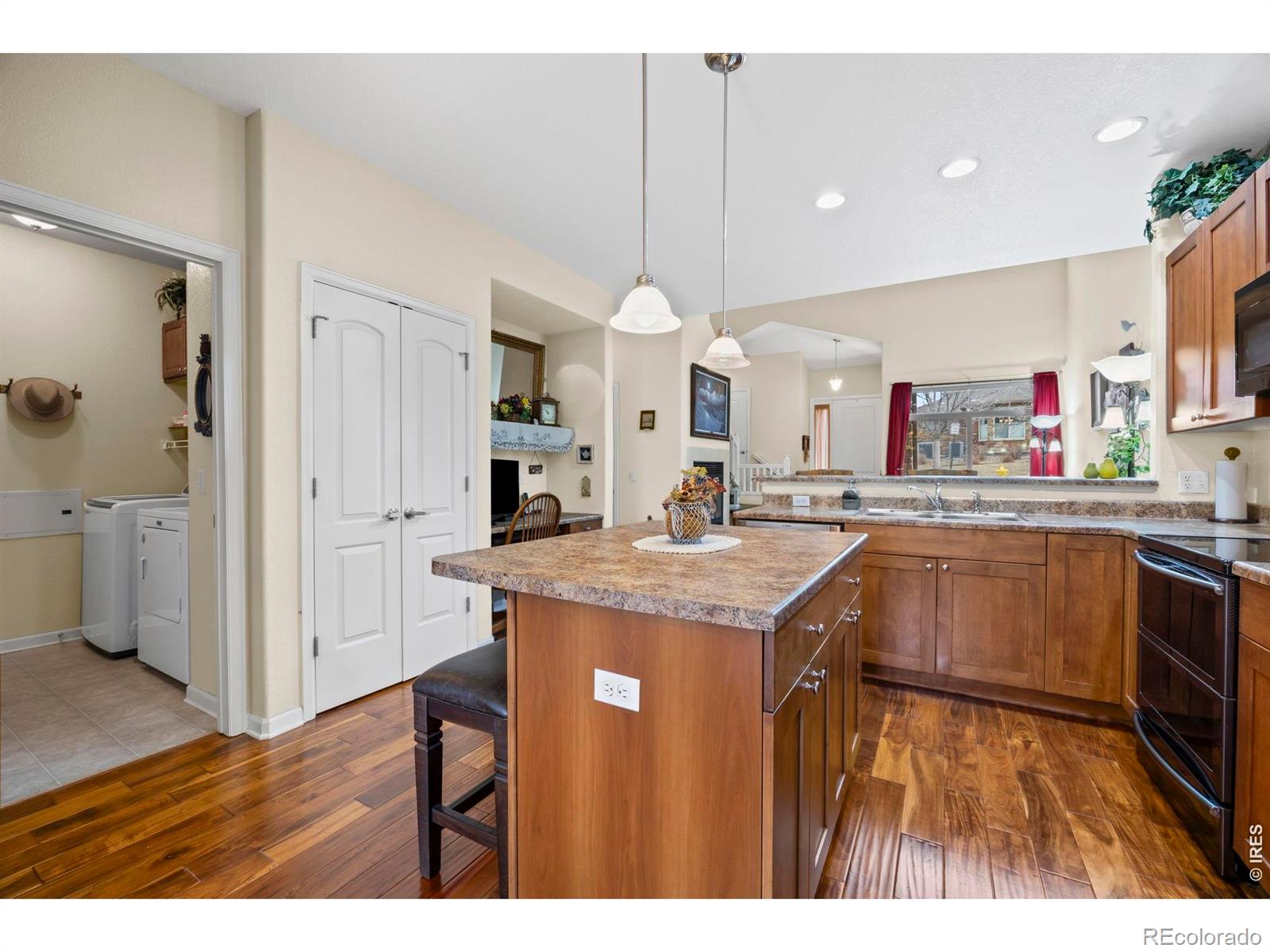 MLS Image #5 for 8615  gold peak place,highlands ranch, Colorado