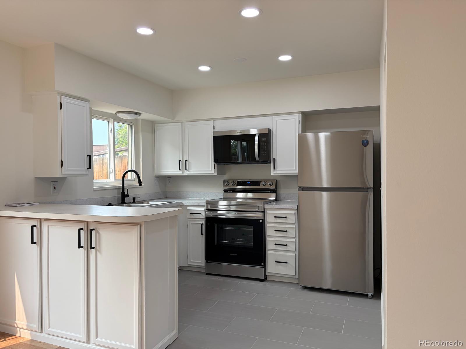 MLS Image #11 for 3604 w radcliff avenue ,denver, Colorado