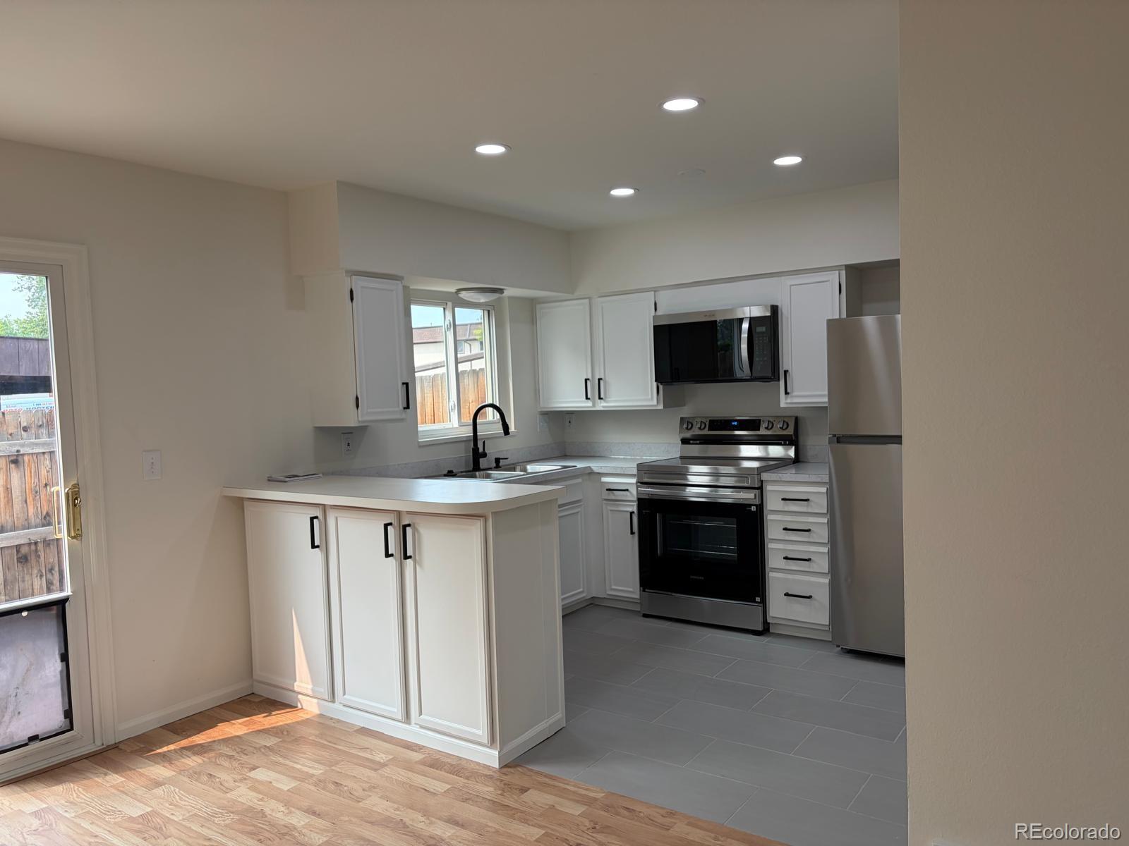 MLS Image #7 for 3604 w radcliff avenue ,denver, Colorado