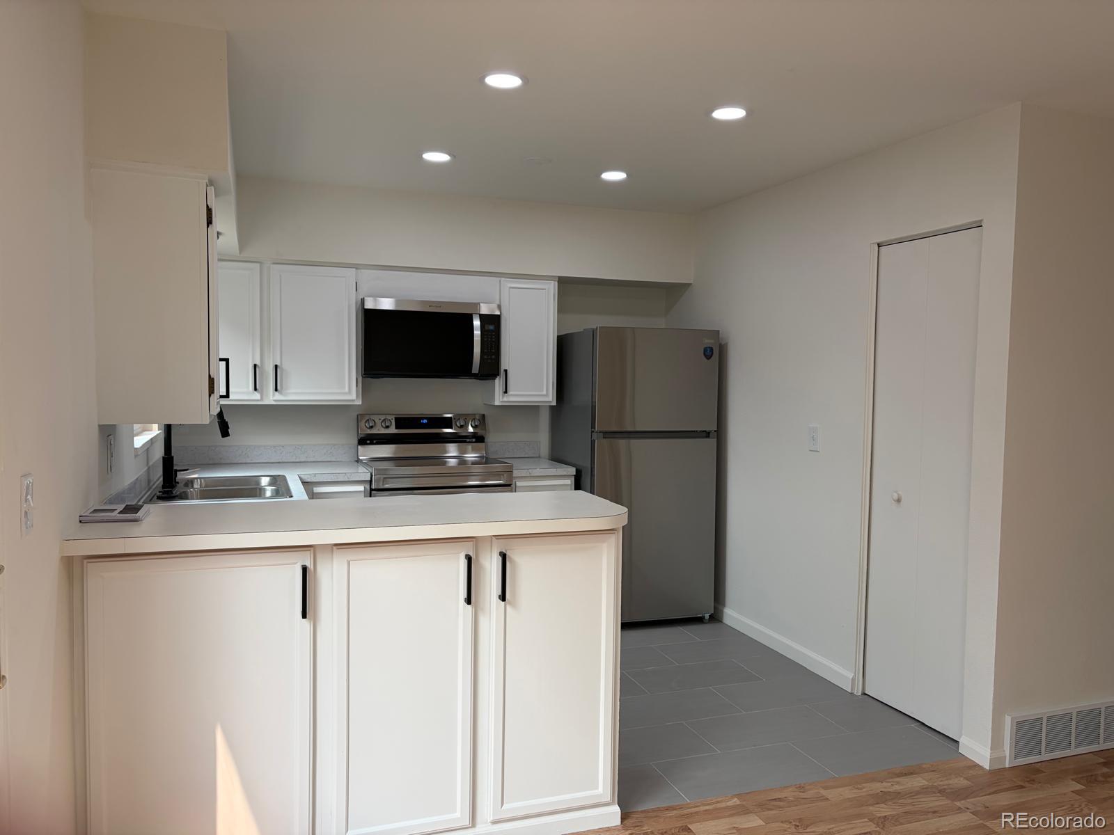 MLS Image #8 for 3604 w radcliff avenue ,denver, Colorado