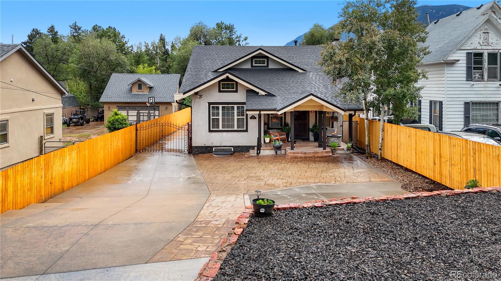 MLS Image #11 for 1011  cheyenne boulevard,colorado springs, Colorado