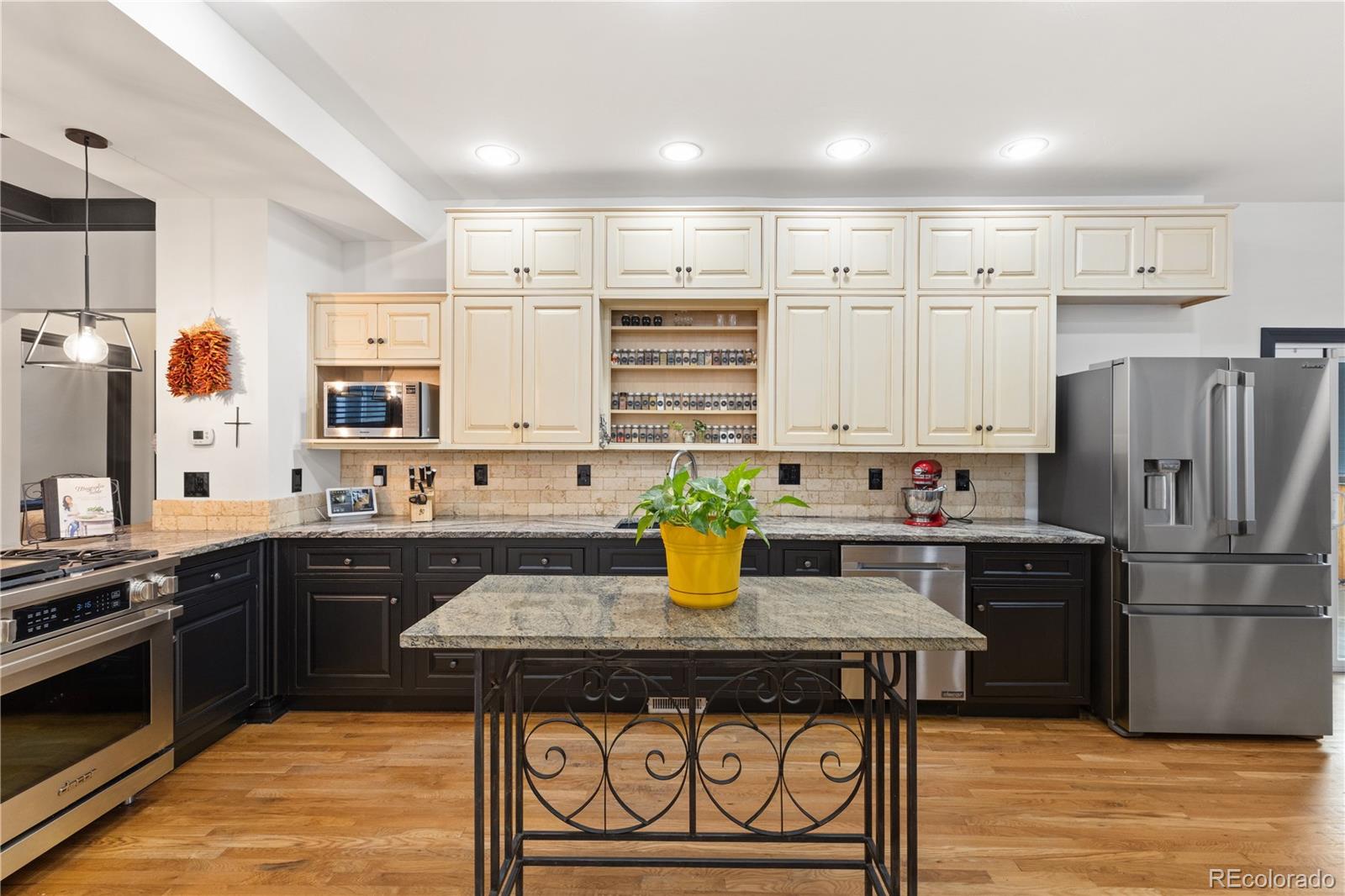 MLS Image #20 for 1011  cheyenne boulevard,colorado springs, Colorado