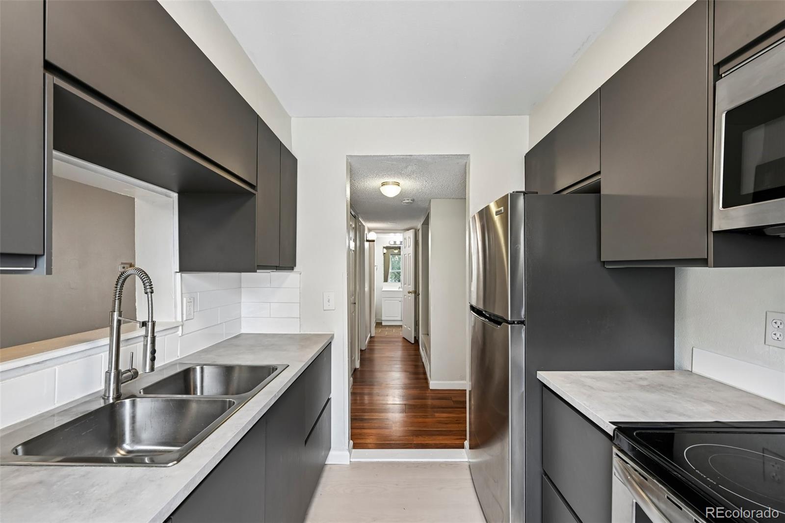 MLS Image #14 for 15202 e hampden circle,aurora, Colorado
