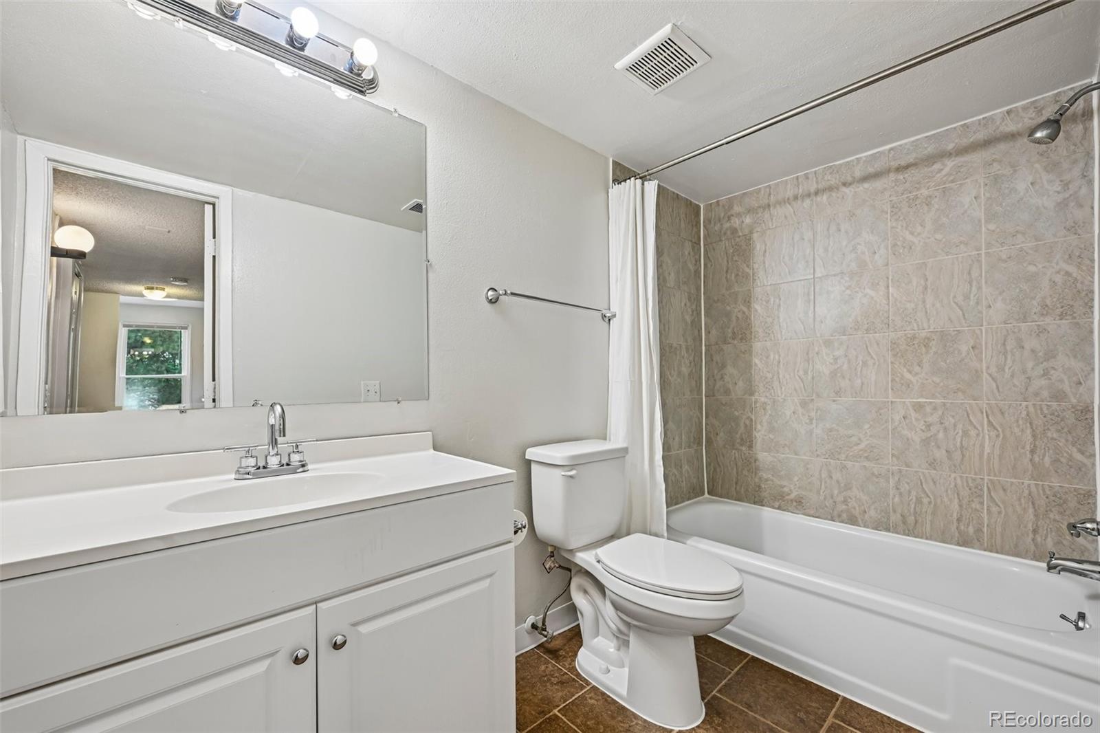 MLS Image #23 for 15202 e hampden circle,aurora, Colorado