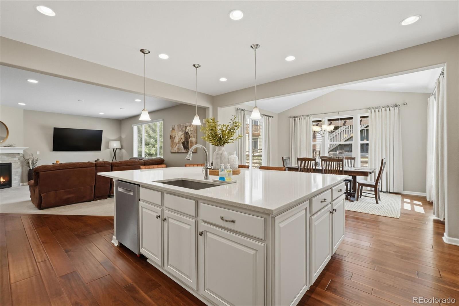 MLS Image #9 for 5042 s valdai way,aurora, Colorado